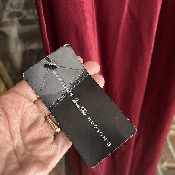 vintage steppin out dress Burgundy Satin Look Size 11/12 NOS See Measurements - Picture 6 of 10